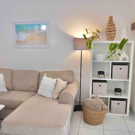 Lovely One Bed Room Apartment Right In The City Дарвін Екстер'єр фото