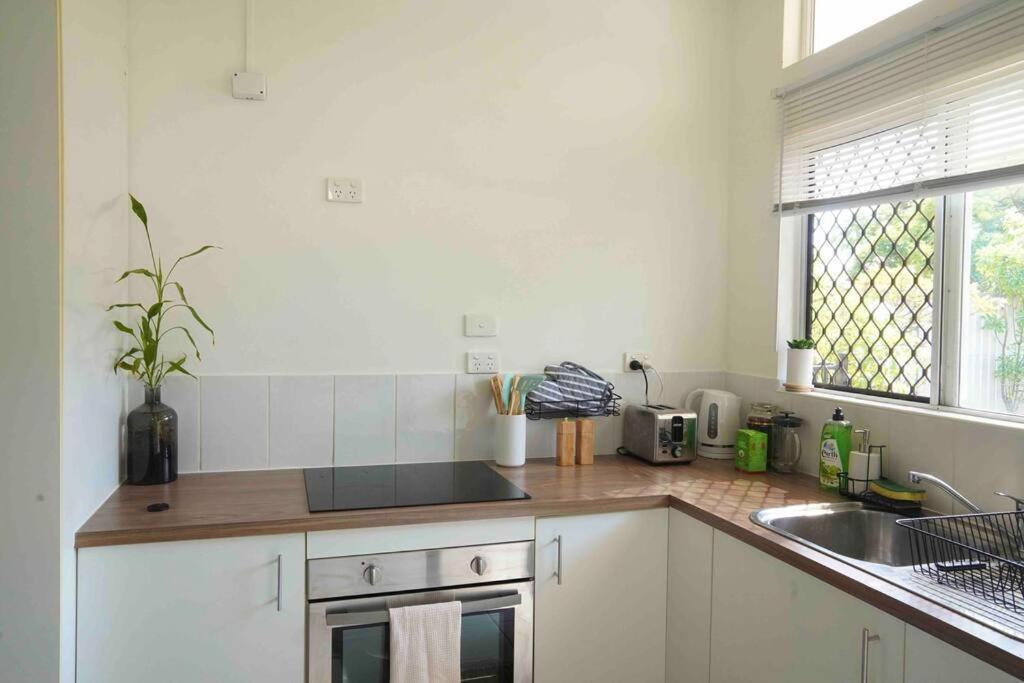 Lovely One Bed Room Apartment Right In The City Дарвін Екстер'єр фото